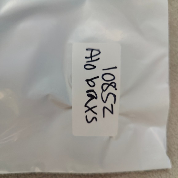 Alo Airbrush Heart Throb Sports Bra Womens XS Black White Pinstripe Yoga Gym - Picture 6 of 6